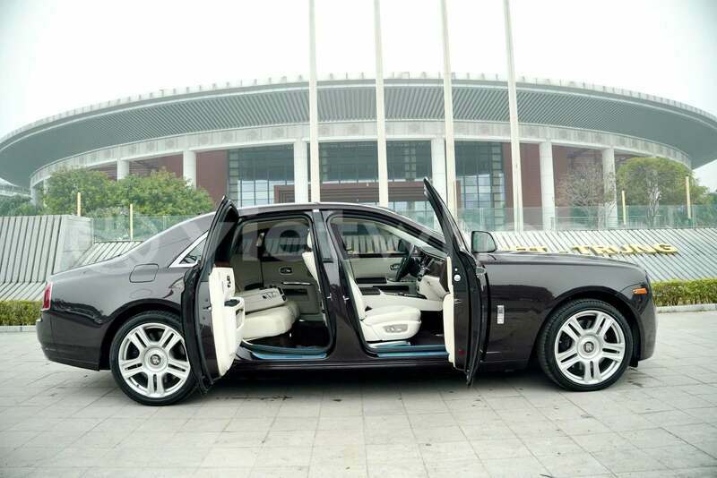 Big with watermark rolls royce ghost ho chi minh 12 46790
