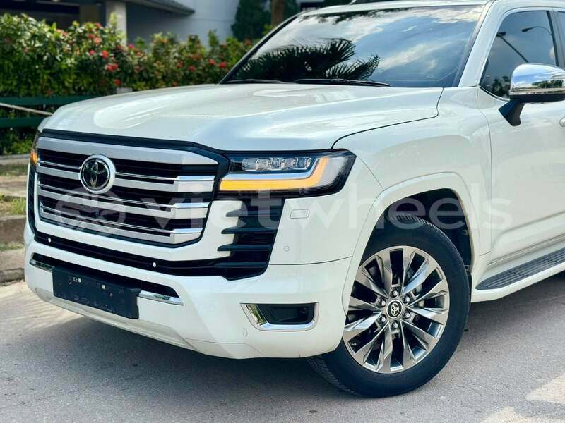Big with watermark toyota land cruiser hue a luoi 1 46819