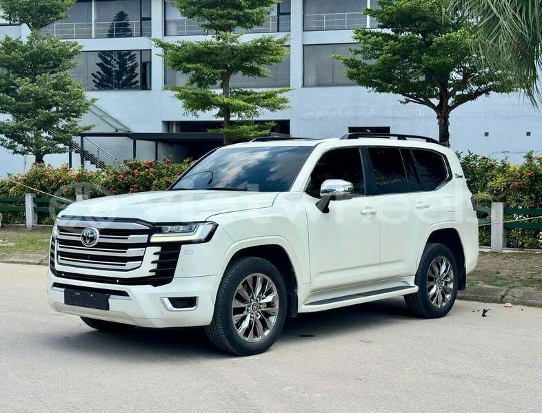Big with watermark toyota land cruiser hue a luoi 1 46819