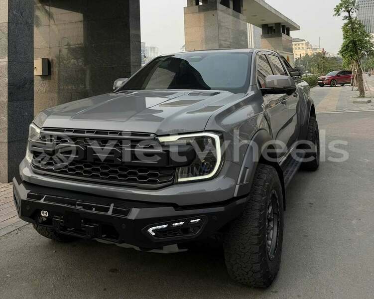 Big with watermark ford raptor hung yen a sao 46827