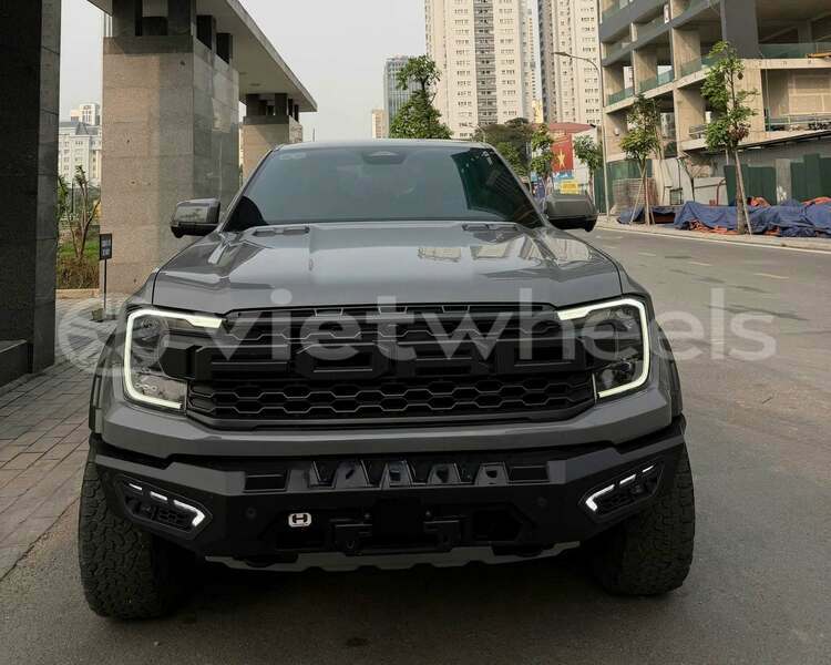 Big with watermark ford raptor hung yen a sao 46827
