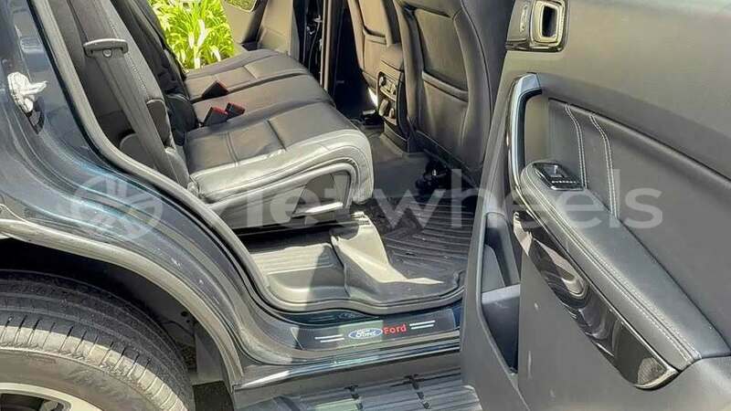 Big with watermark ford everest hung yen a sao 46833