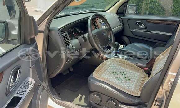 Mua Đã sử dụng Ford Escape Xe ô tô Mua Đã sử dụng Ford Escape Xe ô tô