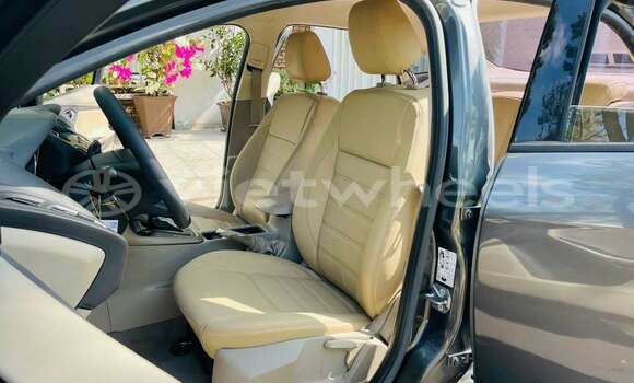 Mua Đã sử dụng Ford Focus Xe ô tô Mua Đã sử dụng Ford Focus Xe ô tô