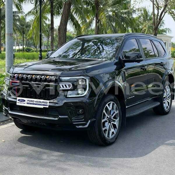 Big with watermark ford everest hue an cuu 46854