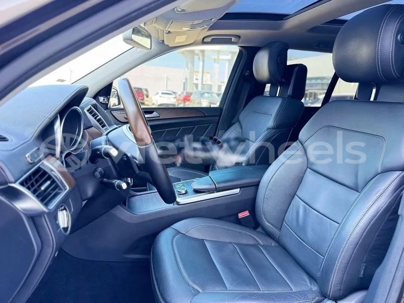 Big with watermark mercedes gl 500 hanoi saigon 46885