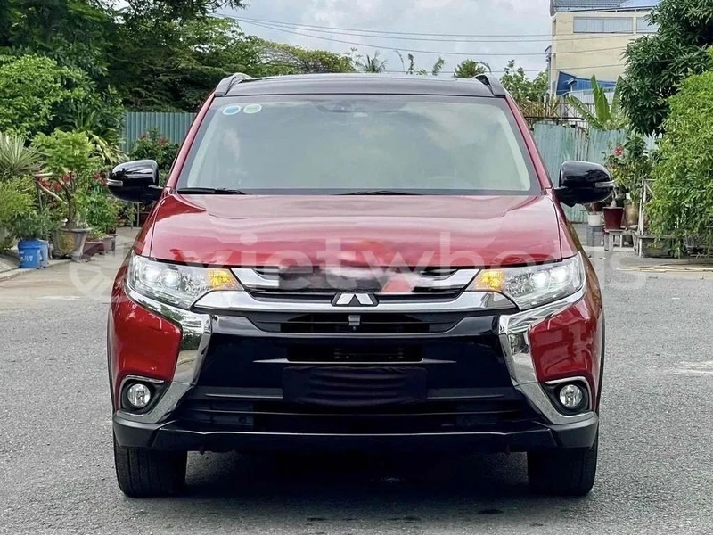 Big with watermark mitsubishi outlander hanoi saigon 46889