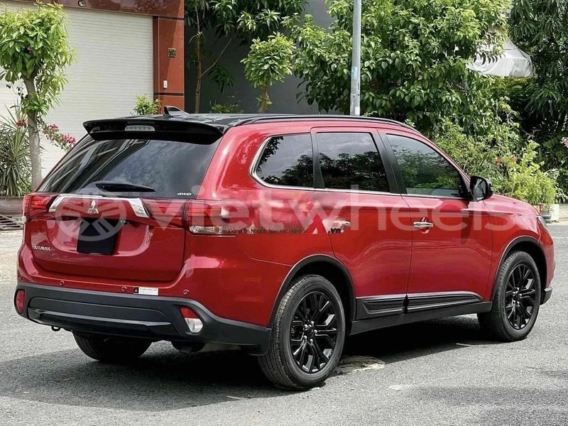 Big with watermark mitsubishi outlander hanoi saigon 46889