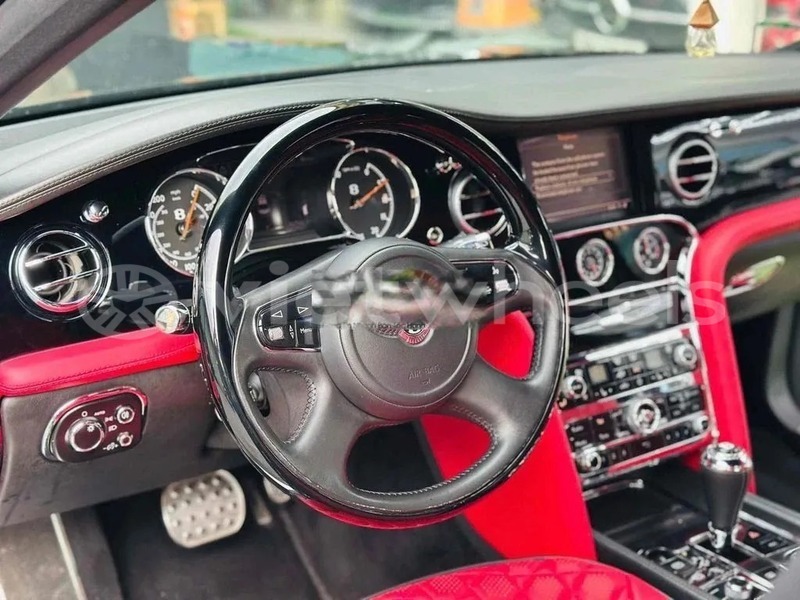 Big with watermark bentley mulsanne hanoi saigon 46892