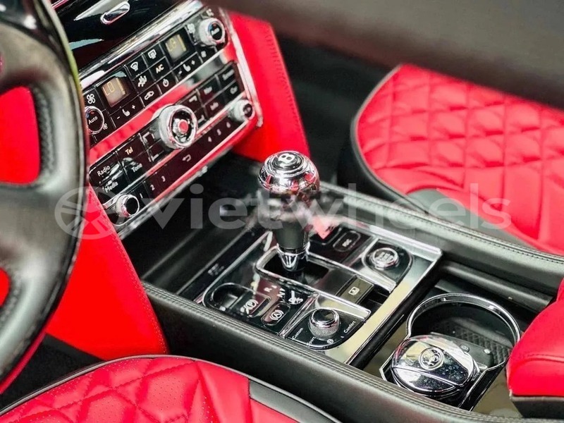 Big with watermark bentley mulsanne hanoi saigon 46892