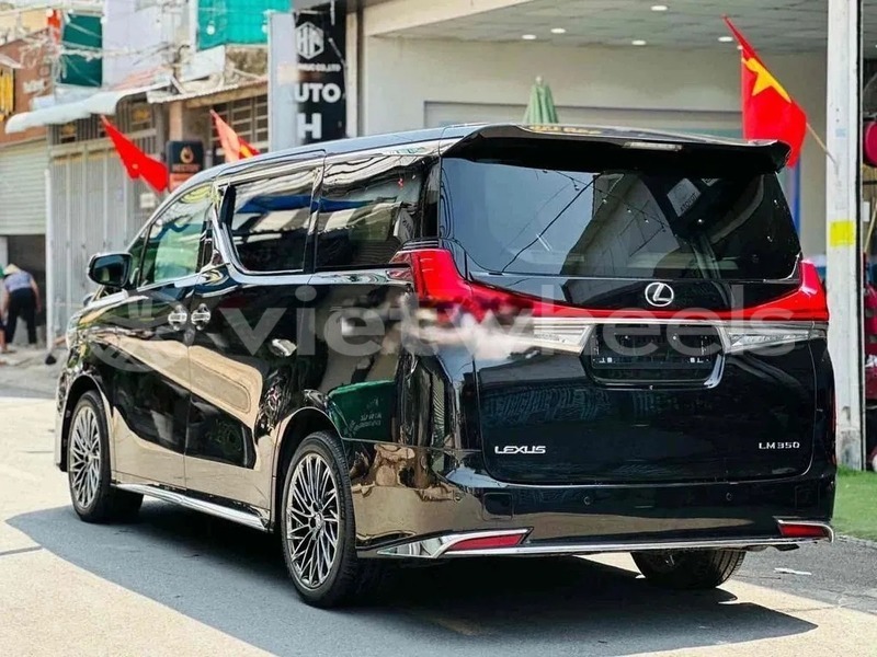 Big with watermark toyota alphard hanoi saigon 46897