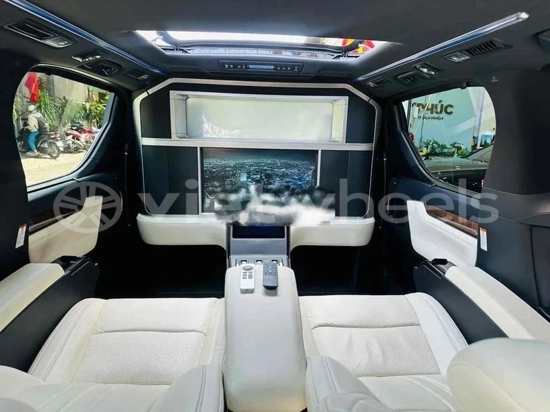 Big with watermark toyota alphard hanoi saigon 46897