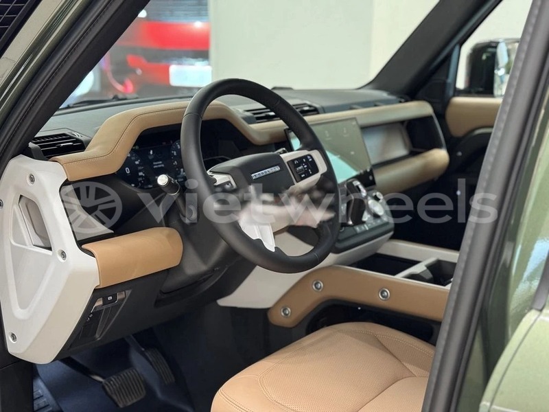 Big with watermark land rover other lan rovers hanoi saigon 46902