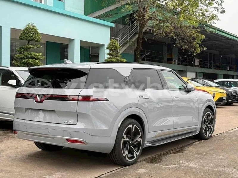 Big with watermark vinfast vf9 hanoi saigon 46905