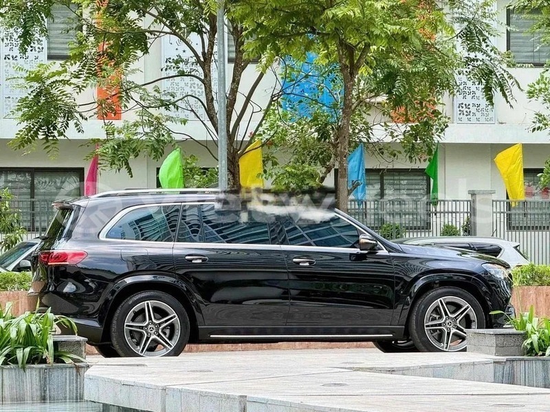 Big with watermark mercedes gls 450 4matic hanoi saigon 46912