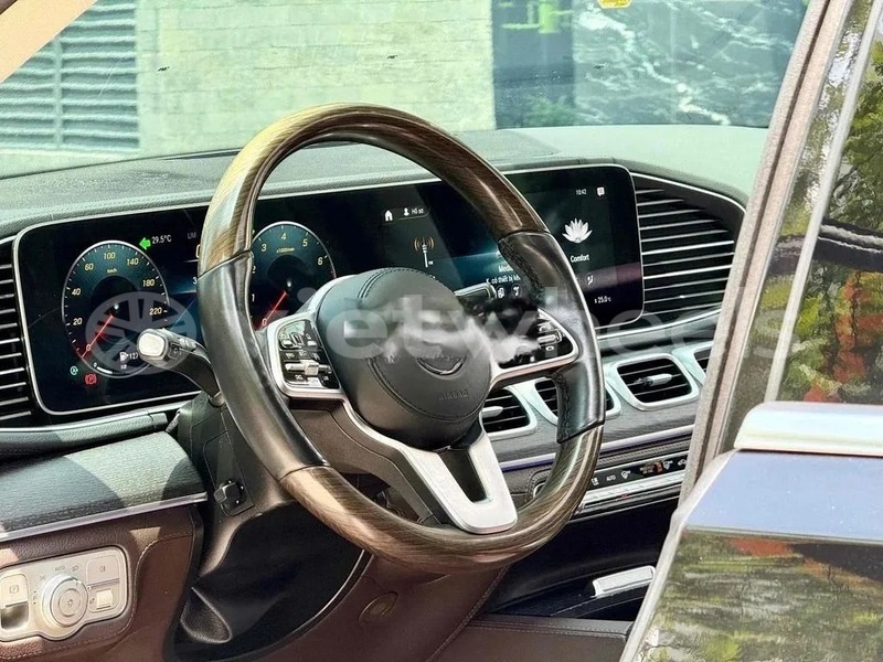 Big with watermark mercedes gls 450 4matic hanoi saigon 46912