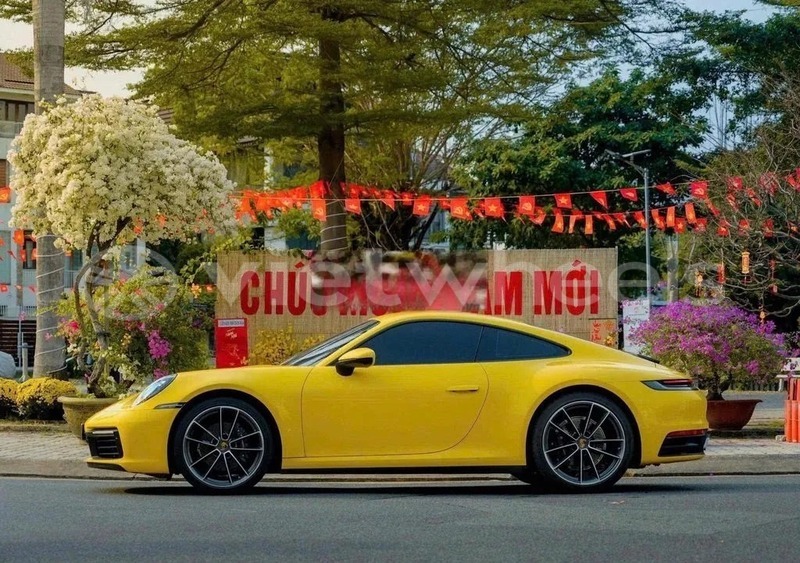 Big with watermark porsche 911 hanoi saigon 46914