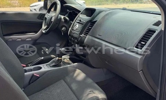 Mua Đã sử dụng Ford Ranger XLS 2.2L 4x2 AT Xe ô tô Mua Đã sử dụng Ford Ranger XLS 2.2L 4x2 AT Xe ô tô