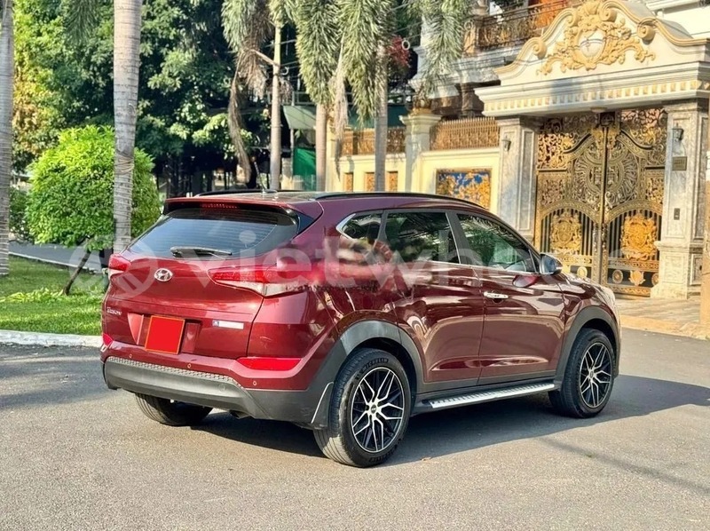 Big with watermark hyundai tucson hanoi saigon 46917