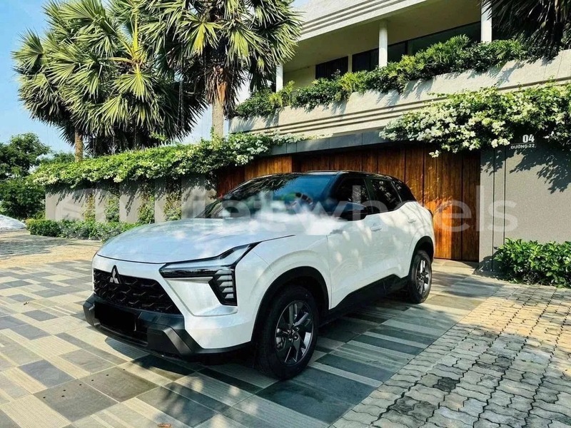 Big with watermark mitsubishi xforce hanoi saigon 46919