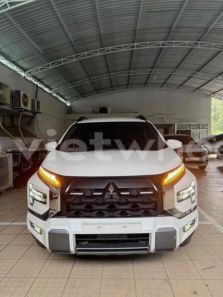 Big with watermark mitsubishi xpander cross hanoi saigon 46920