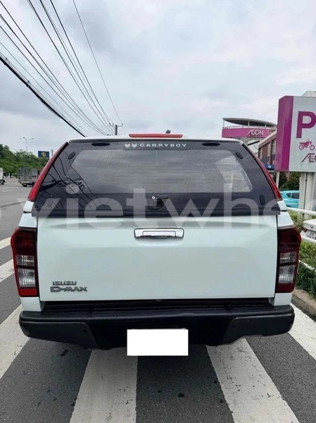 Big with watermark isuzu d max hanoi saigon 46927