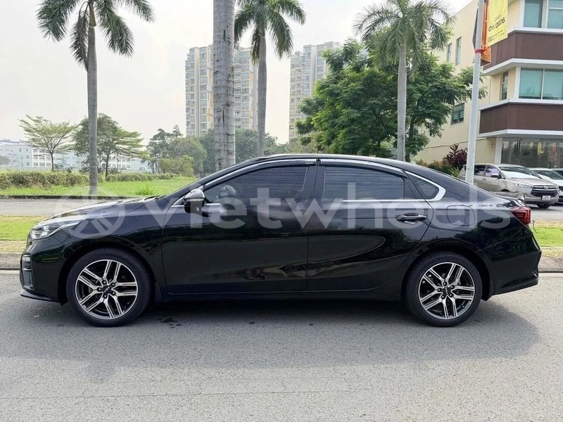Big with watermark kia cerato 2 0at hanoi saigon 46928