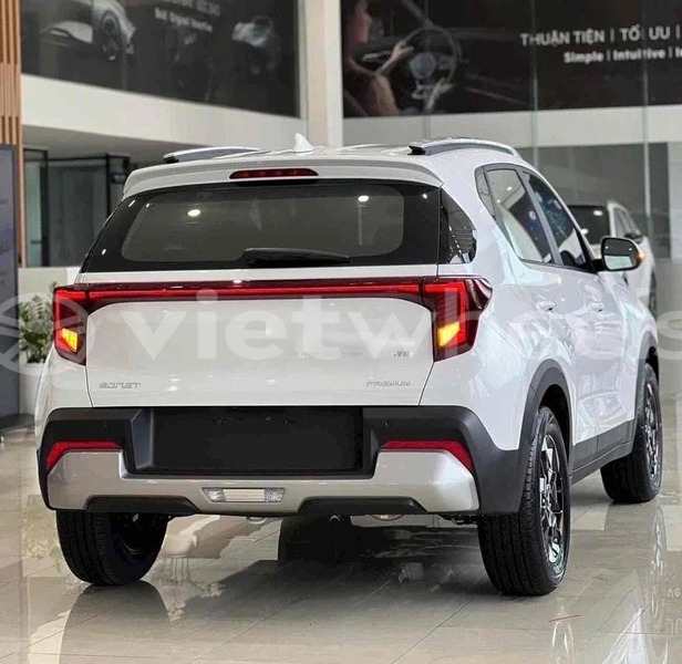 Big with watermark kia sonet hanoi saigon 46932