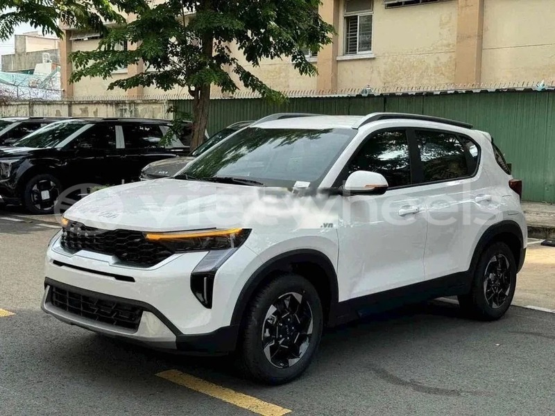Big with watermark kia sonet hanoi saigon 46932