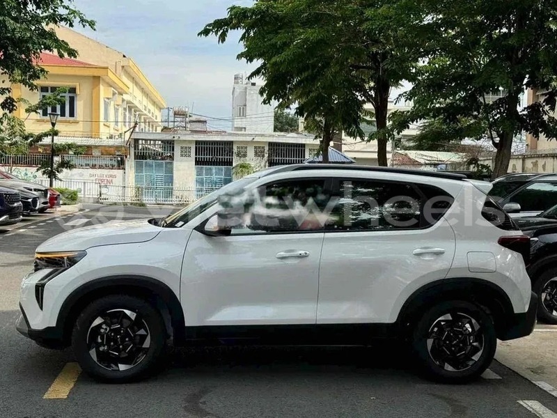 Big with watermark kia sonet hanoi saigon 46932