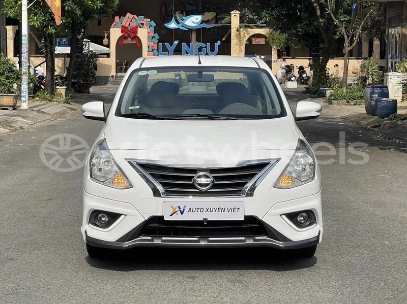 Big with watermark nissan sunny hanoi saigon 46945