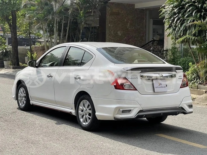 Big with watermark nissan sunny hanoi saigon 46945