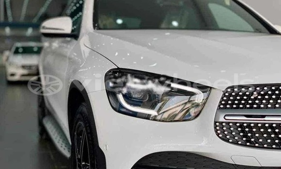 Mua Đã sử dụng Mercedes GLC 300 4Matic Xe ô tô Mua Đã sử dụng Mercedes GLC 300 4Matic Xe ô tô
