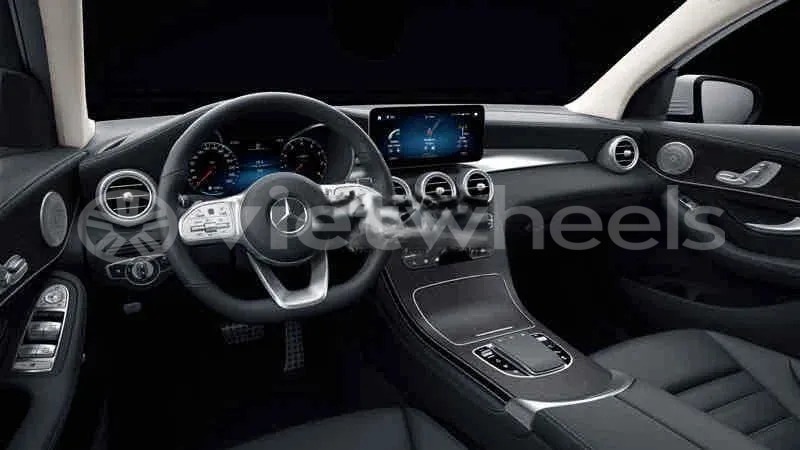Big with watermark mercedes glc 300 4matic hanoi saigon 46954
