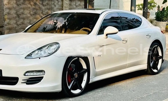 Mua Đã sử dụng Porsche Panamera Xe ô tô Mua Đã sử dụng Porsche Panamera Xe ô tô
