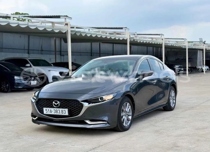 Big with watermark mazda 3 luxury hanoi saigon 46976