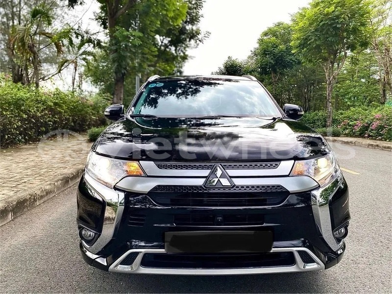 Big with watermark mitsubishi outlander hanoi saigon 46981