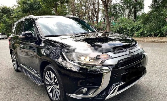 Mua Đã sử dụng Mitsubishi Outlander Xe ô tô Mua Đã sử dụng Mitsubishi Outlander Xe ô tô