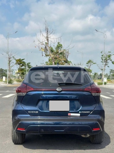 Big with watermark nissan kicks hanoi saigon 46982
