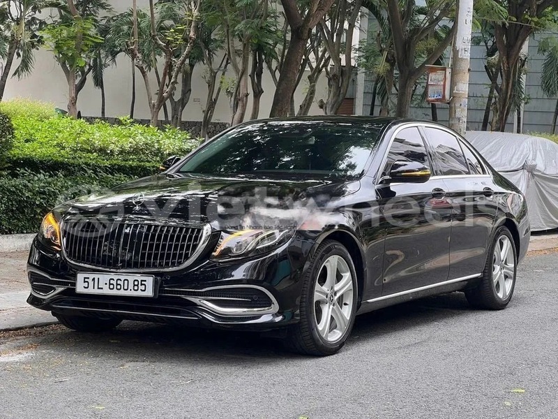 Big with watermark mercedes e250 hanoi saigon 46991