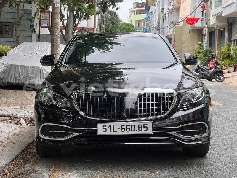Big with watermark mercedes e250 hanoi saigon 46991