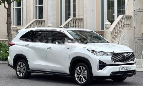 Mua Đã sử dụng Toyota Innova cross Xe ô tô Mua Đã sử dụng Toyota Innova cross Xe ô tô