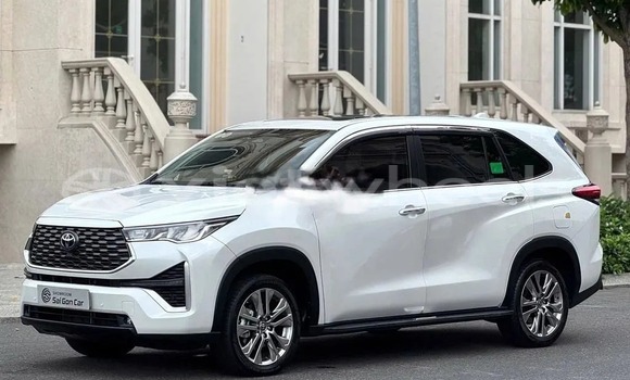 Mua Đã sử dụng Toyota Innova cross Xe ô tô Mua Đã sử dụng Toyota Innova cross Xe ô tô