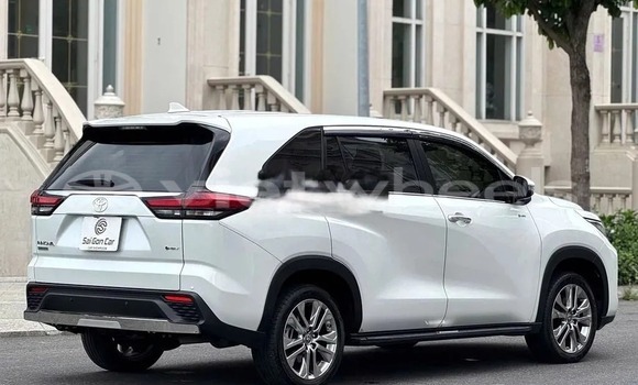 Mua Đã sử dụng Toyota Innova cross Xe ô tô Mua Đã sử dụng Toyota Innova cross Xe ô tô