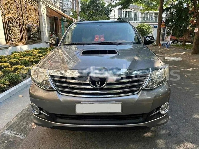 Big with watermark toyota fortuner hanoi saigon 47002