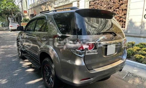 Mua Đã sử dụng Toyota Fortuner Xe ô tô Mua Đã sử dụng Toyota Fortuner Xe ô tô