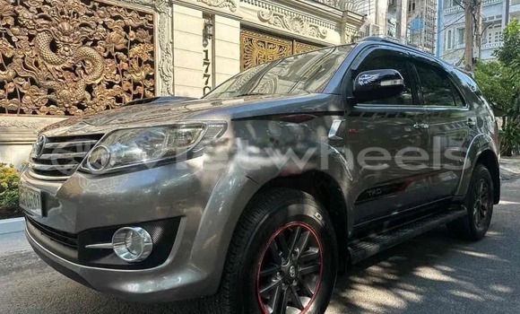 Mua Đã sử dụng Toyota Fortuner Xe ô tô Mua Đã sử dụng Toyota Fortuner Xe ô tô