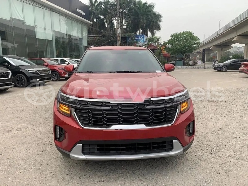 Big with watermark kia seltos hanoi saigon 47005