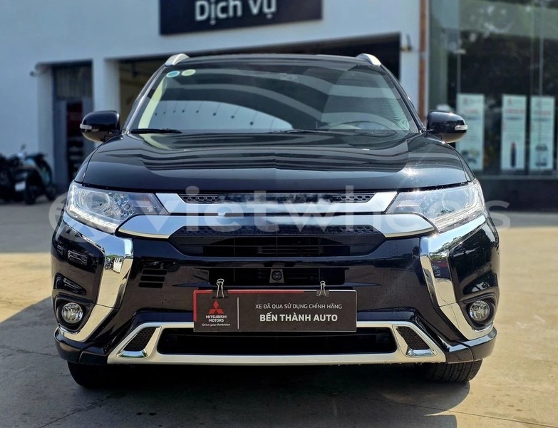 Big with watermark mitsubishi outlander hanoi saigon 47009