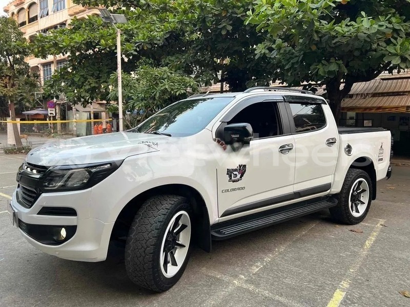 Big with watermark chevrolet colorado hanoi saigon 47011